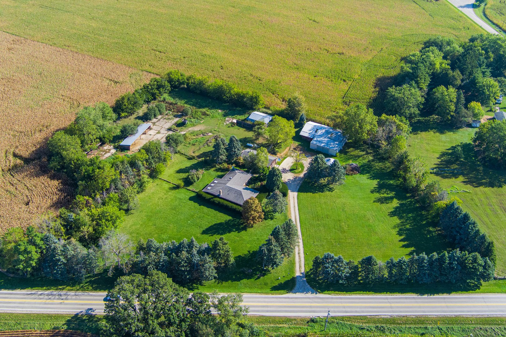 4104 Alden Road Woodstock, IL 60098 - Photo 4 of 48