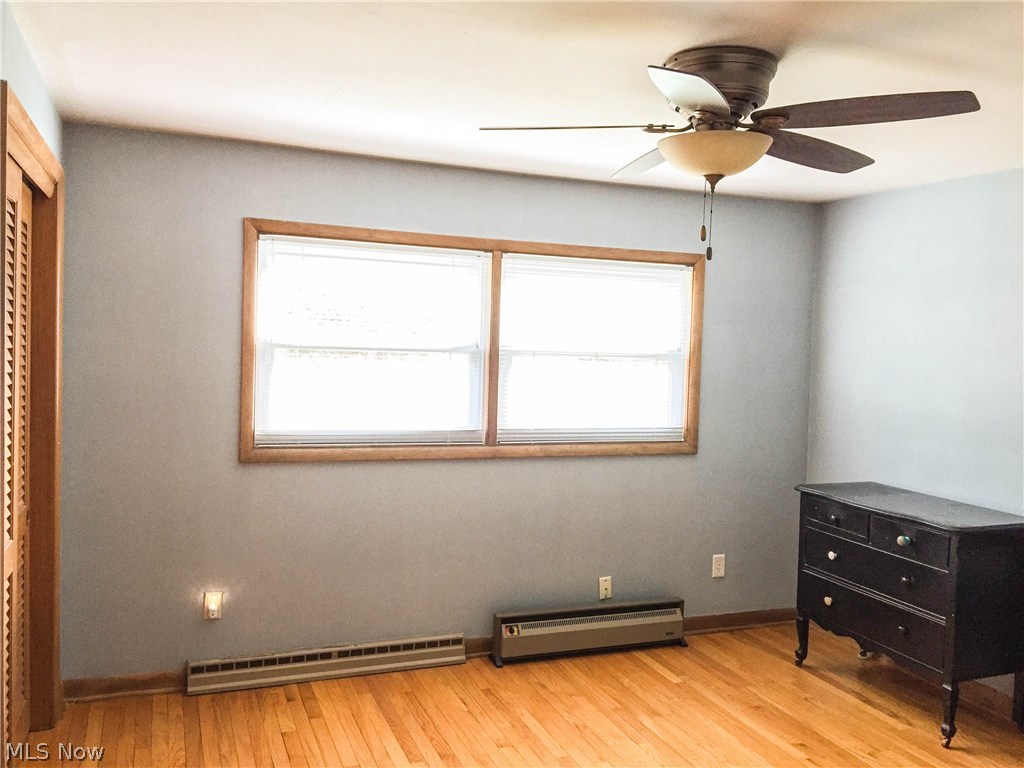 577 Garnette Road Akron, OH 44313 - Photo 20 of 22 One of the 4 bedrooms. Good sized closets with nice doors, ceiling fans, and hardwood floors in most of the bedrooms.