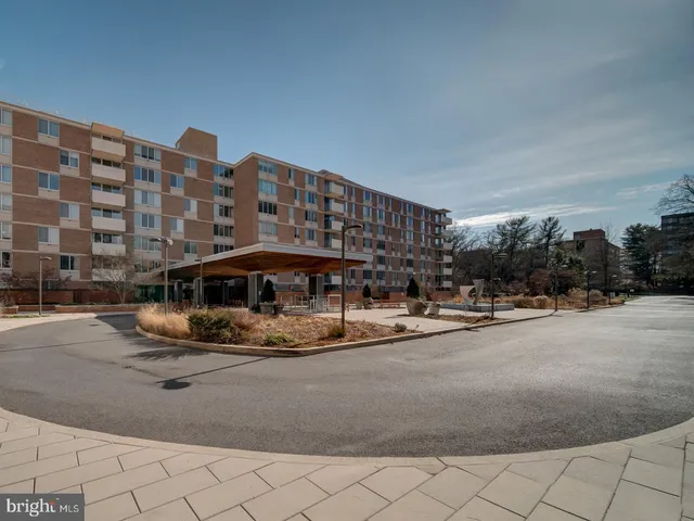 $317,000 | 2939 Van Ness Street Northwest, Unit 807, Washington, DC 20008