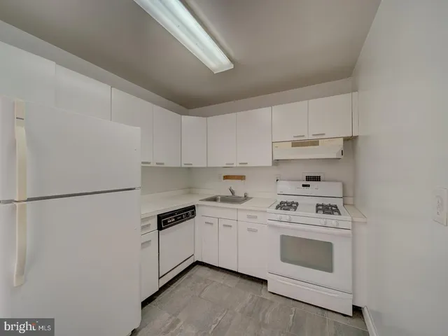 $317,000 | 2939 Van Ness Street Northwest, Unit 807, Washington, DC 20008