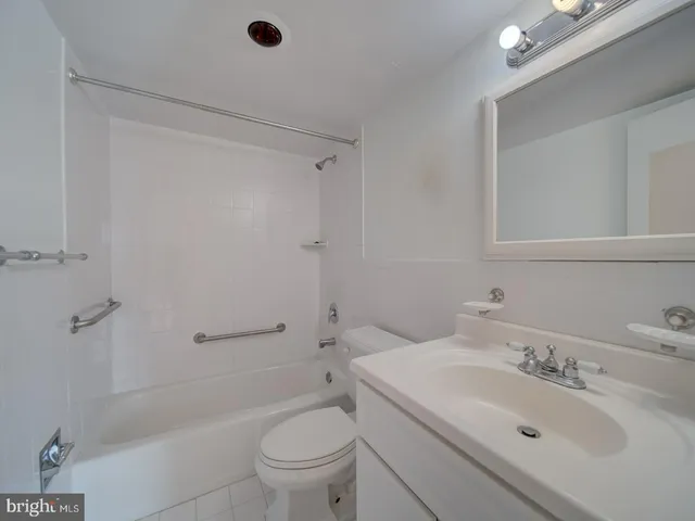 $317,000 | 2939 Van Ness Street Northwest, Unit 807, Washington, DC 20008