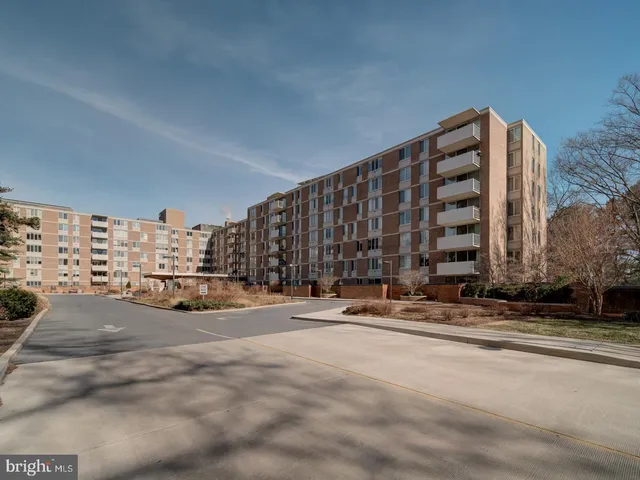 $317,000 | 2939 Van Ness Street Northwest, Unit 807, Washington, DC 20008