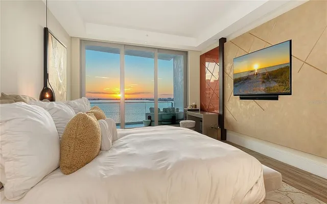 $7,250,000 | 401 Quay, Unit 1501, Sarasota, FL 34236
