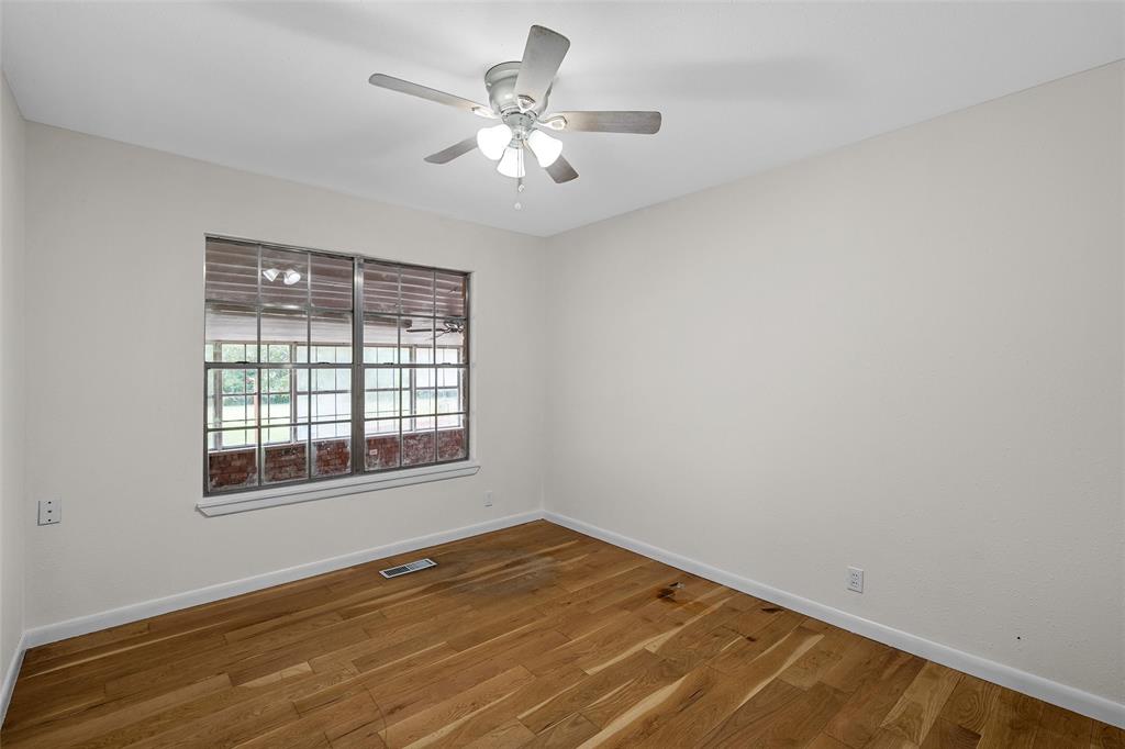 7483 Gholson Road Waco, TX 76705 - Photo 16 of 34