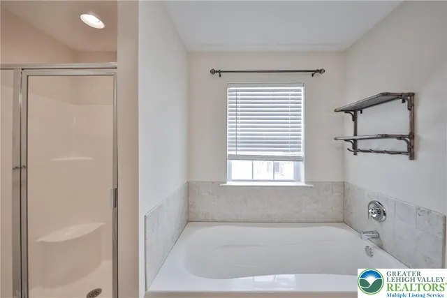 $379,900 | 2529 Gila Drive, Easton, PA 18040