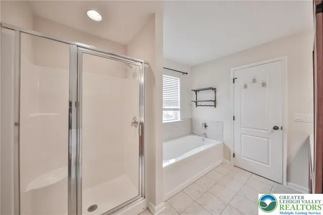 $379,900 | 2529 Gila Drive, Easton, PA 18040