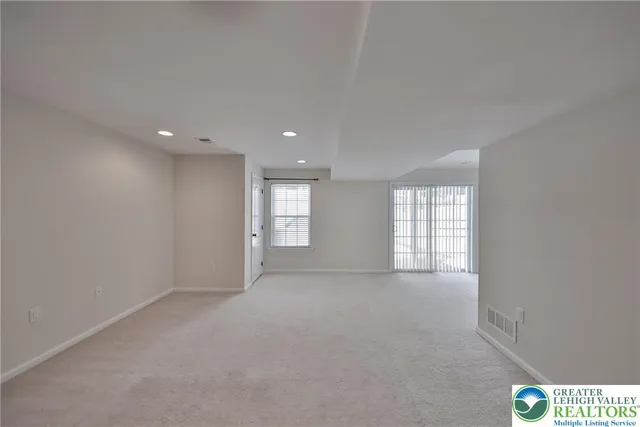 $379,900 | 2529 Gila Drive, Easton, PA 18040