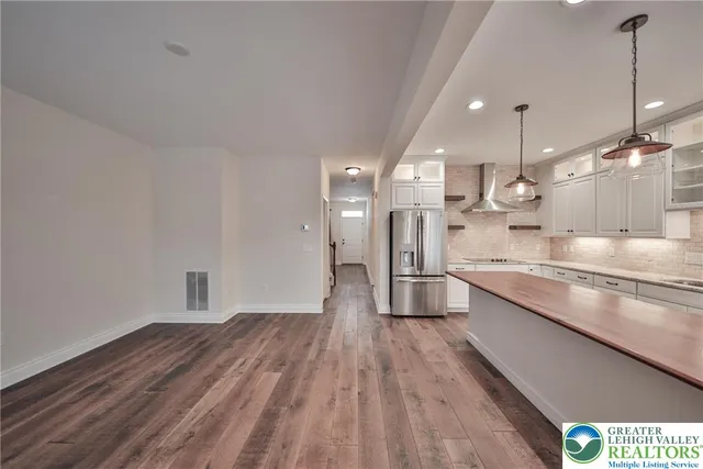 $379,900 | 2529 Gila Drive, Easton, PA 18040