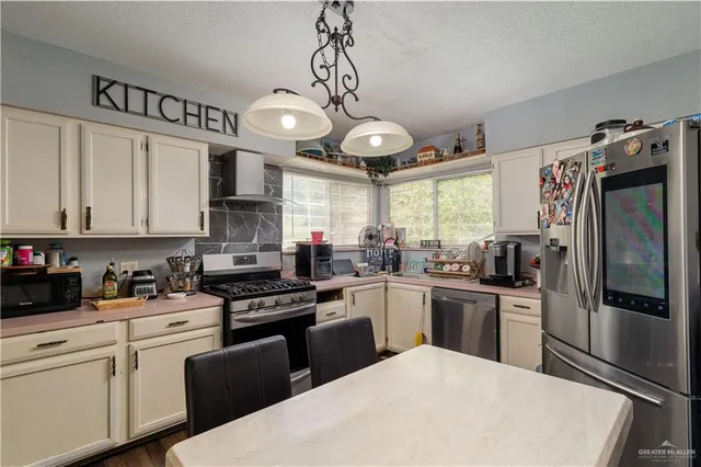 $240,000 | 117 West Pierce Avenue, Harlingen, TX 78550