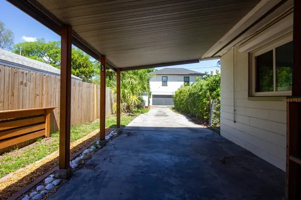 $2,200 | 325 42nd Avenue North, St. Petersburg, FL 33703