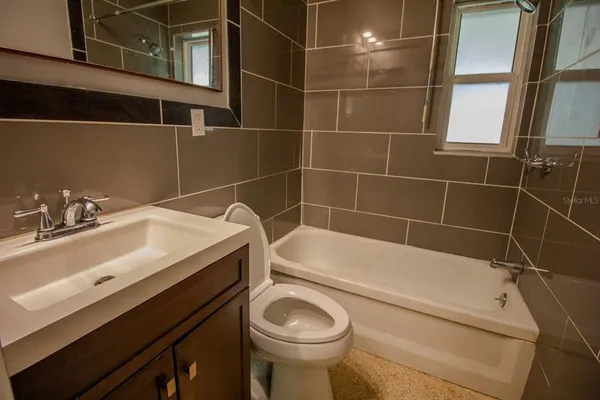 $2,200 | 325 42nd Avenue North, St. Petersburg, FL 33703