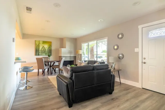 $369,000 | 690 Acacia Avenue, Sacramento, CA 95815