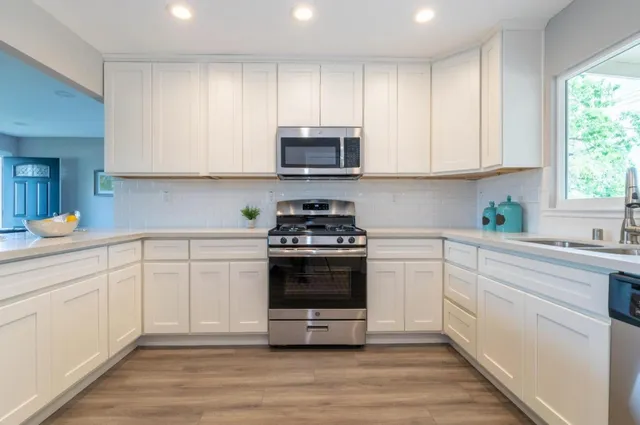 $369,000 | 690 Acacia Avenue, Sacramento, CA 95815