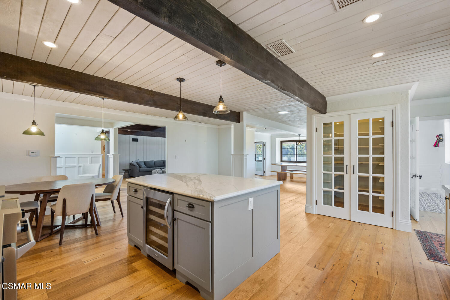 11316 Barranca Road Camarillo, CA 93012 - Photo 20 of 44 a kitchen that has a lot of cabinets in it