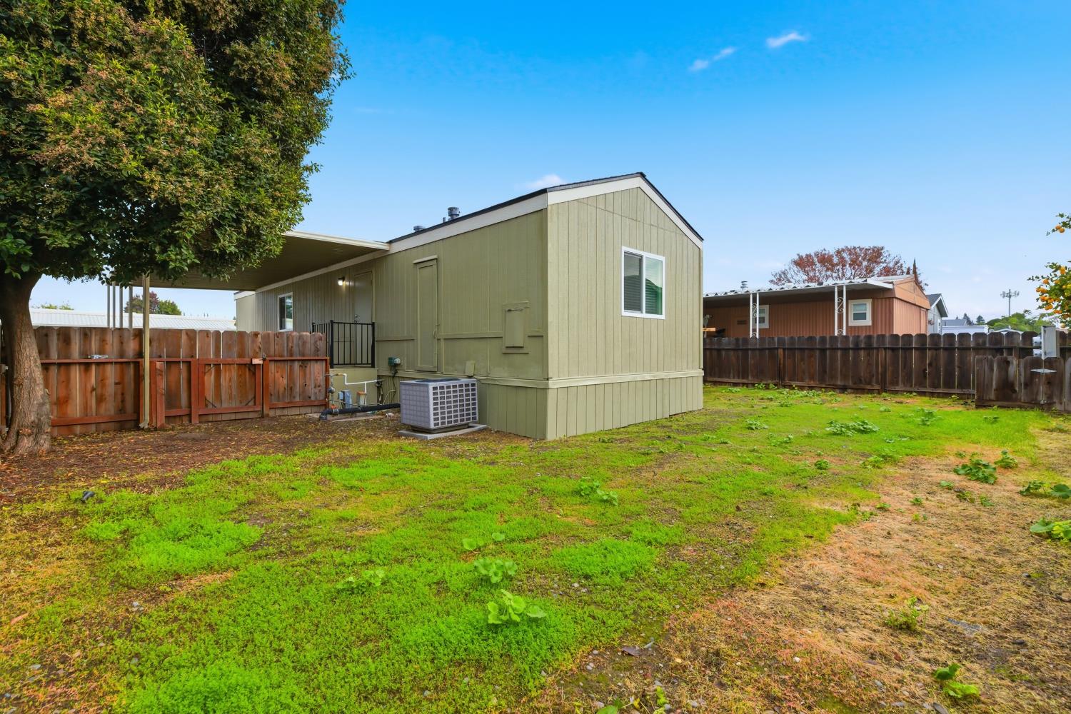 2307 Oakdale Road, Unit 15 Modesto, CA 95355 - Photo 17 of 17 a backyard of a house