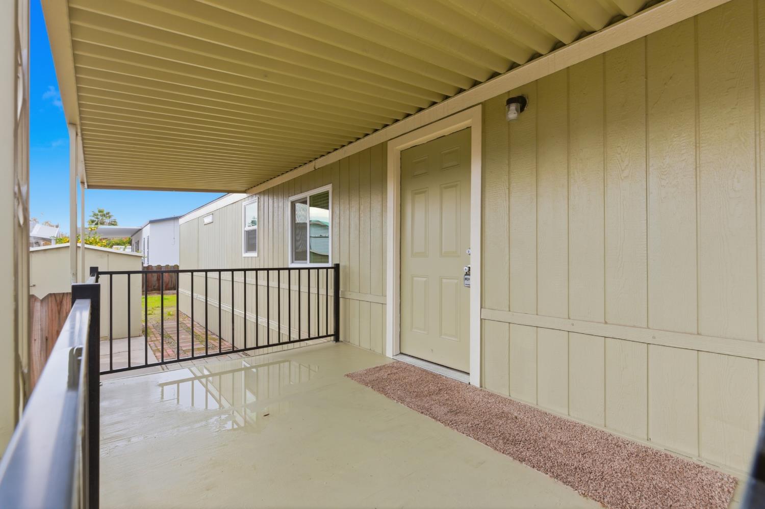 2307 Oakdale Road, Unit 15 Modesto, CA 95355 - Photo 4 of 17 a view of a balcony