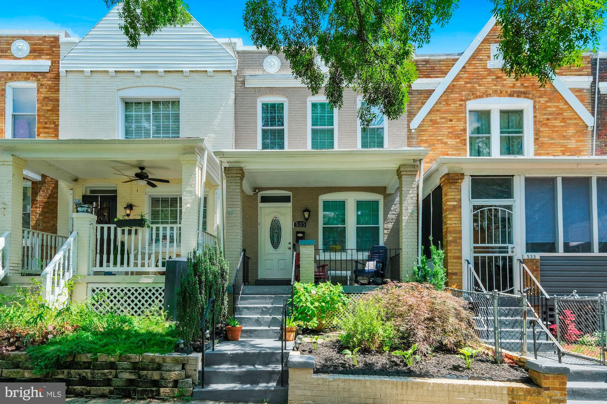 Fabulous curb appeal