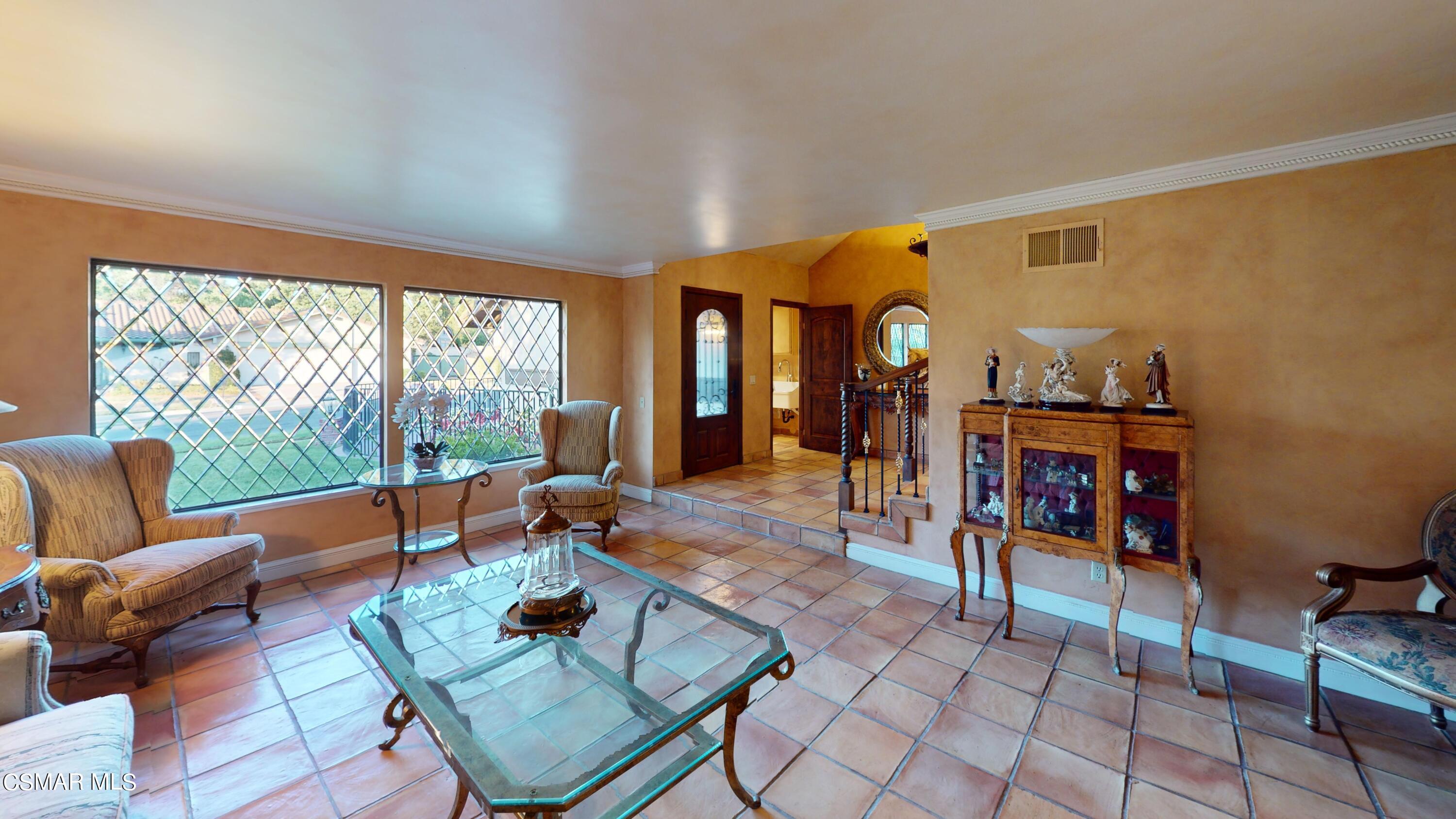 323 Valley Gate Road Simi Valley, CA 93065 - Photo 18 of 58 323-Valley-Gate-Rd-Living-Room