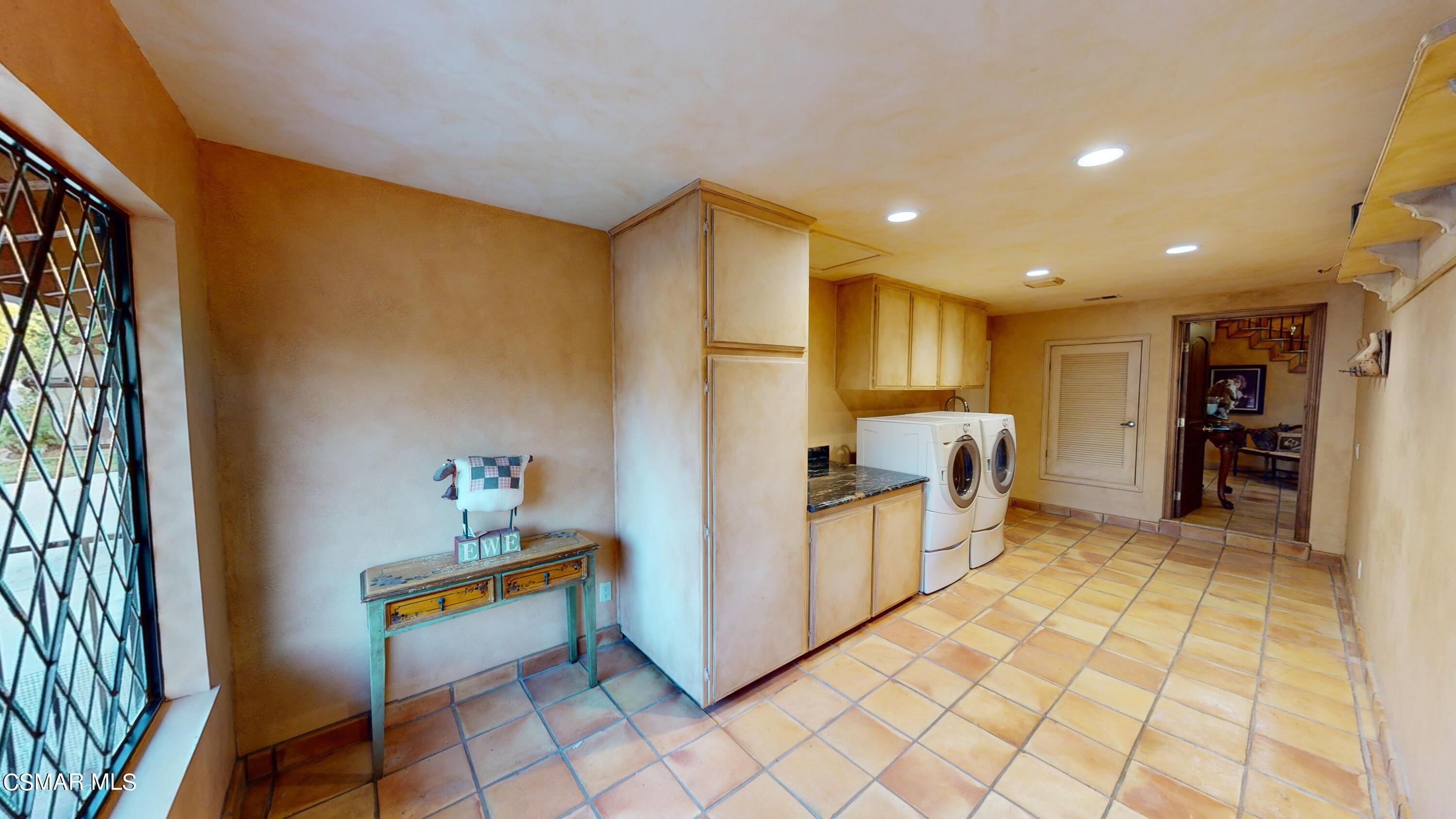 323 Valley Gate Road Simi Valley, CA 93065 - Photo 36 of 58 323-Valley-Gate-Rd-08042024_131749