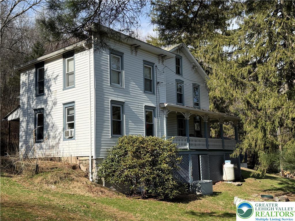 1227 Valley Road Tamaqua, PA 18252 - Photo 2 of 40