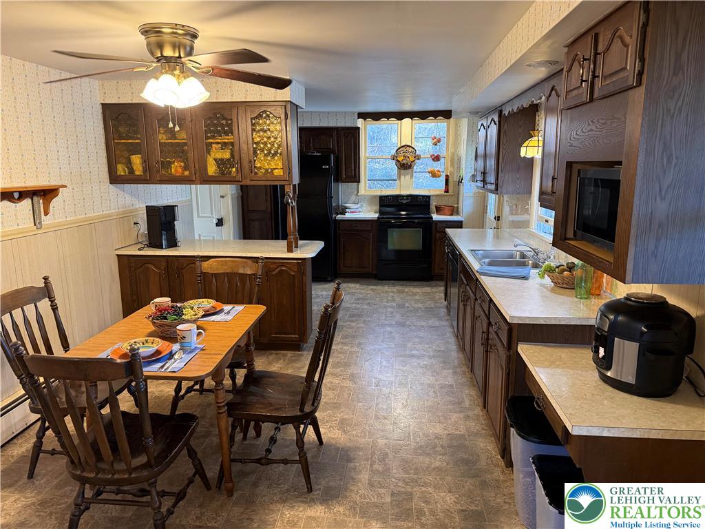 1227 Valley Road Tamaqua, PA 18252 - Photo 9 of 40