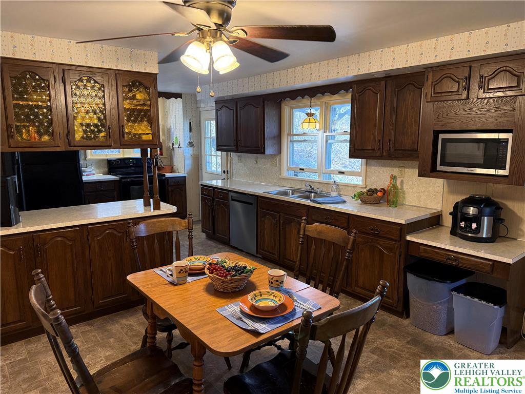 1227 Valley Road Tamaqua, PA 18252 - Photo 10 of 40