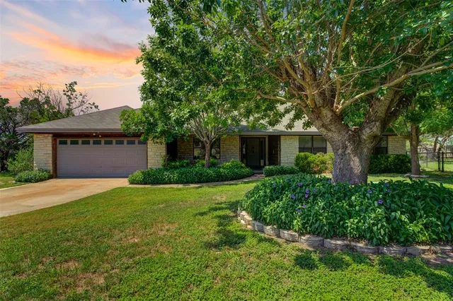 $2,700 | 21013 Ridgeview Loop, Lago Vista, TX 78645