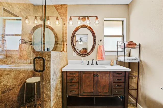 $2,700 | 21013 Ridgeview Loop, Lago Vista, TX 78645