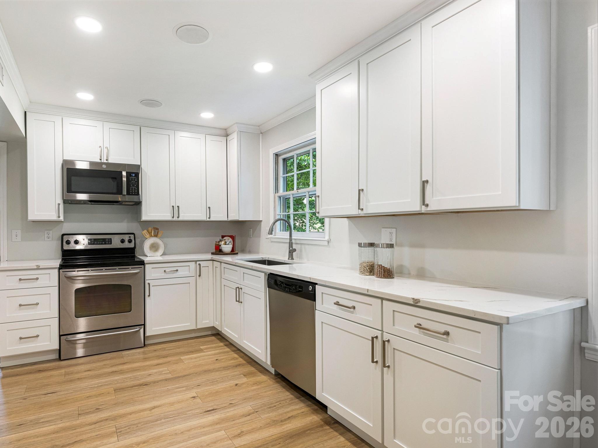 11510 Painted Tree Road Charlotte, NC 28226 - Photo 8 of 23