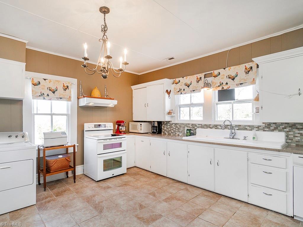 5448 Mt Vernon Church Road Burlington, NC 27217 - Photo 11 of 50