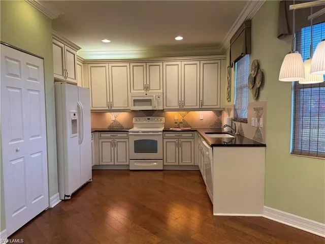 $2,800 | 10305 Longleaf Pine Court, Fort Myers, FL 33913