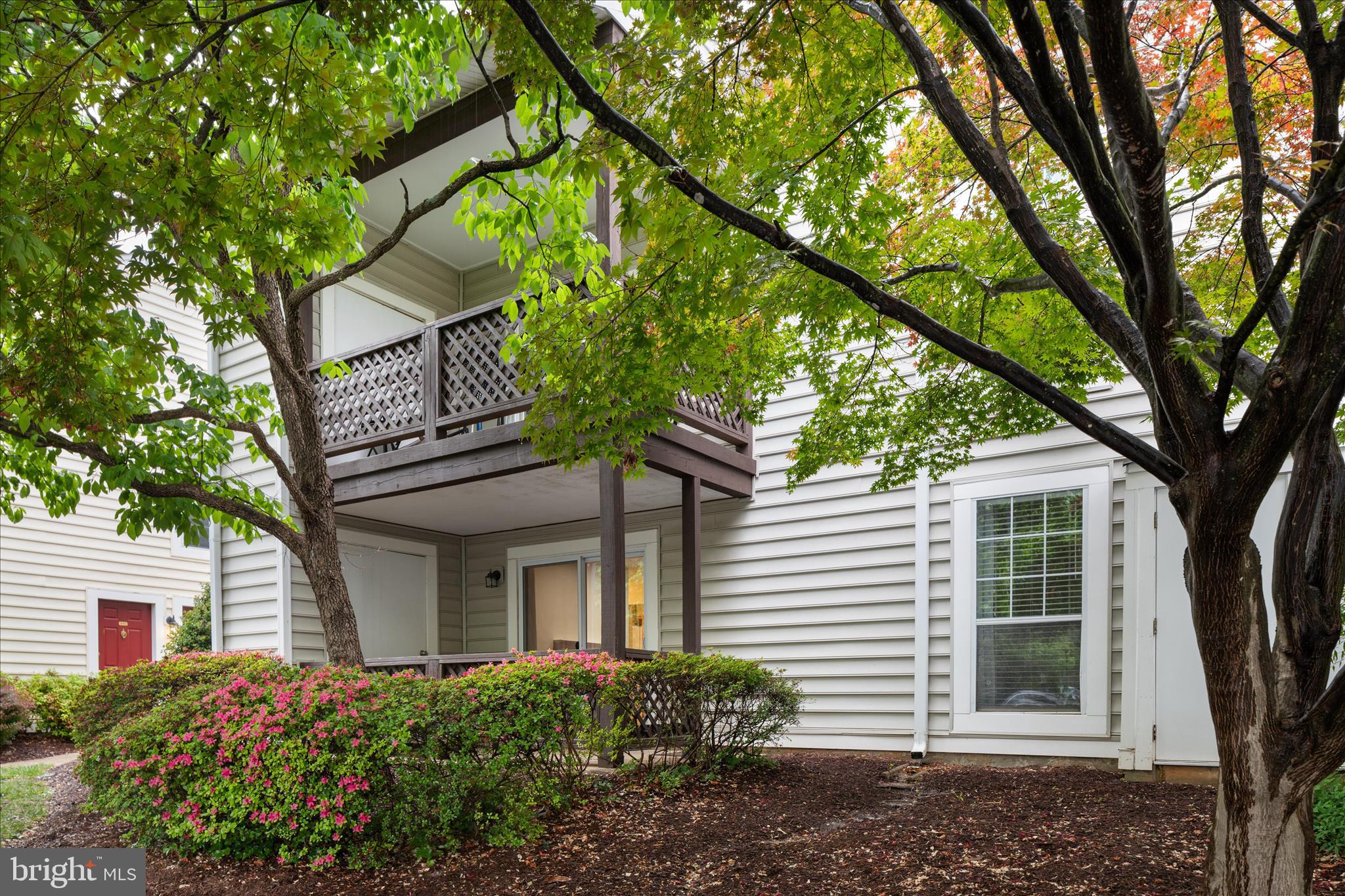 10110 Oakton Terrace Road, Unit 10110 Oakton, VA 22124 - Photo 25 of 27 Pristine Grounds