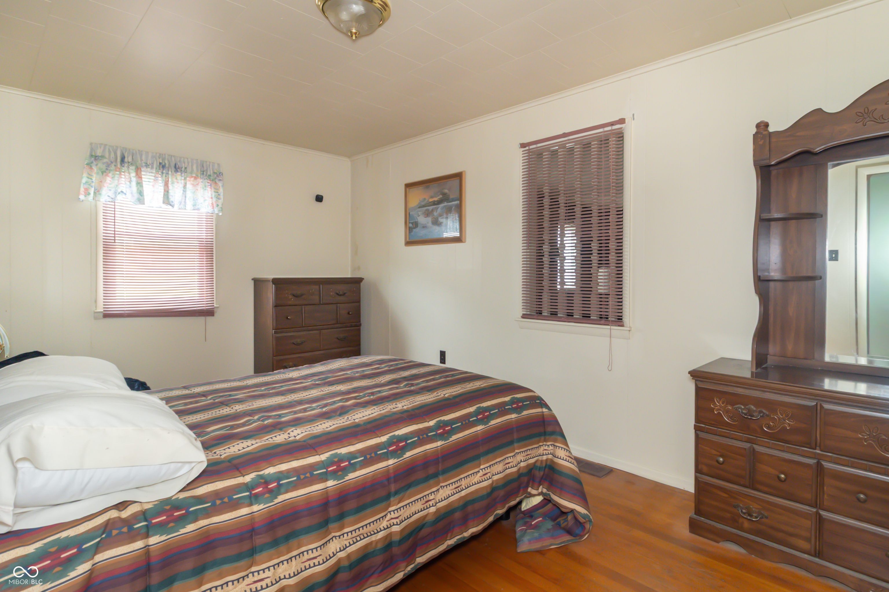 405 South Old Trails Road Indianapolis, IN 46219 - Photo 20 of 37 Gallery Image 20