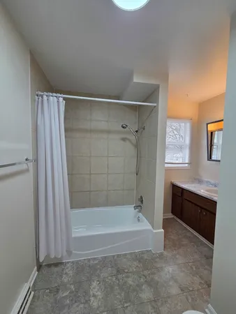 $1,925 | 608 North Washington Avenue, Batavia, IL 60510