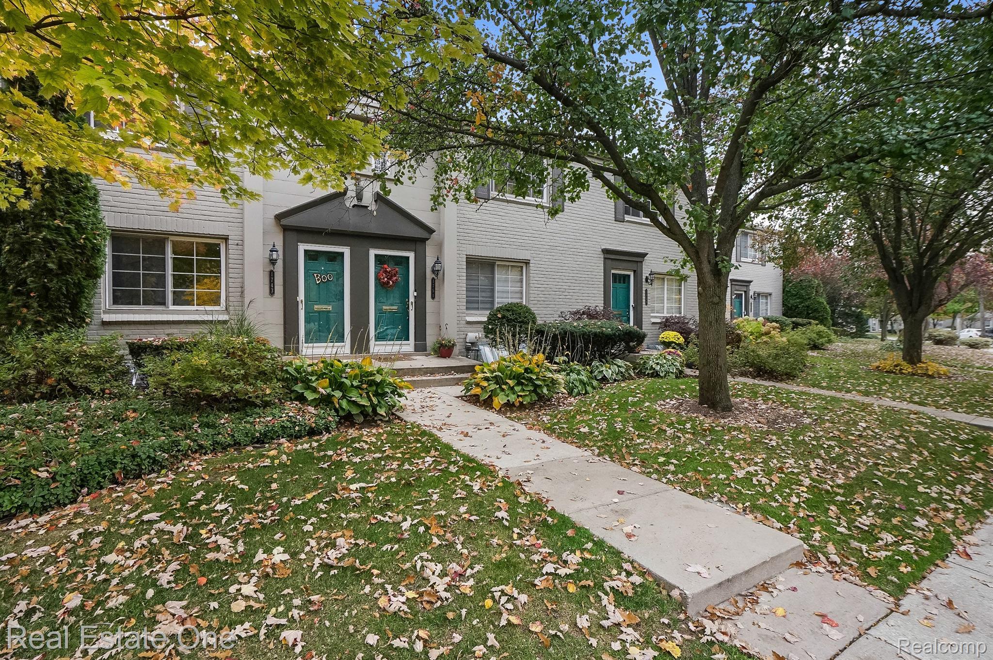 1743 Graefield Road, Unit 118 Birmingham, MI 48009 - Photo 2 of 22