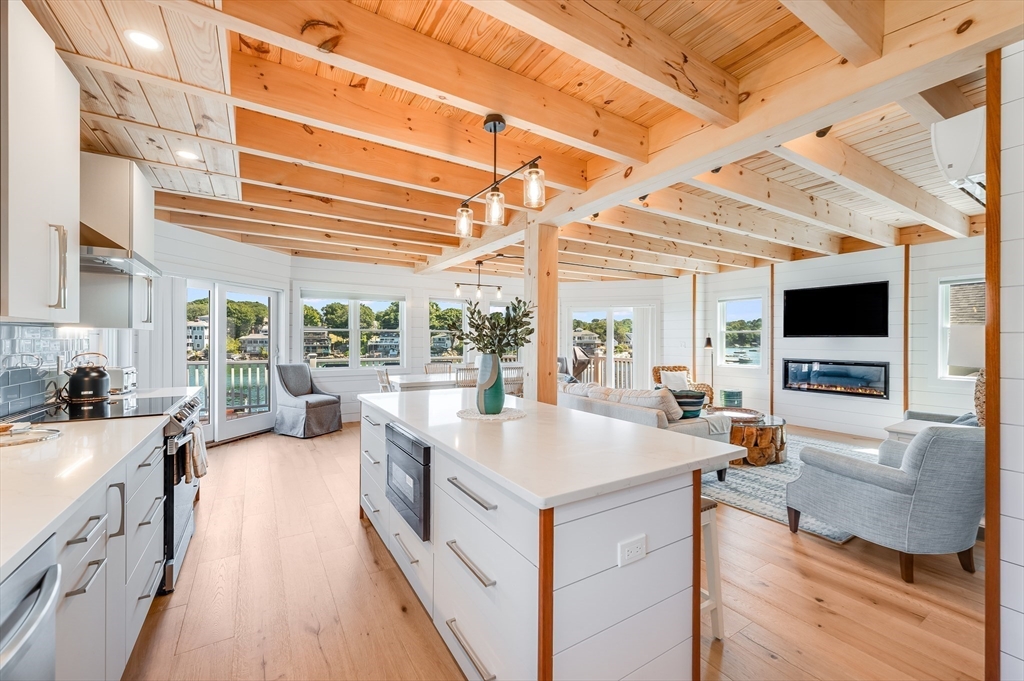 14 Riverside Road Gloucester, MA 01930 - Photo 8 of 28