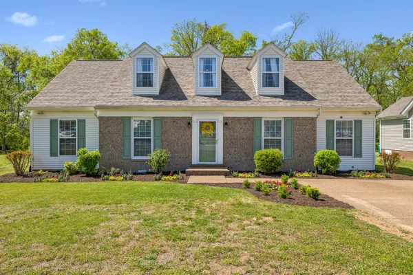 $595,000 | 1321 Branchside Court, Thompson's Station, TN 37179