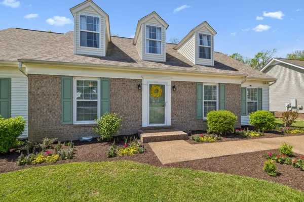 $574,000 | 1321 Branchside Court, Thompson's Station, TN 37179