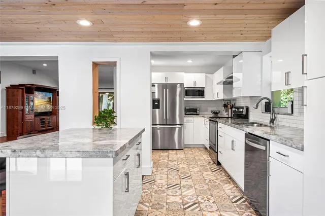 $895,000 | 475 Northwest 88th Terrace, El Portal, FL 33150