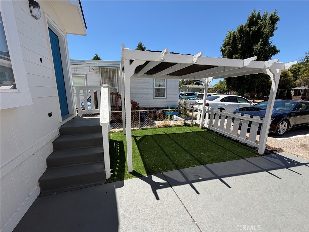 5715 Santa Cruz Road, Unit 6 Atascadero, CA 93422 - Photo 13 of 15 Front Yard