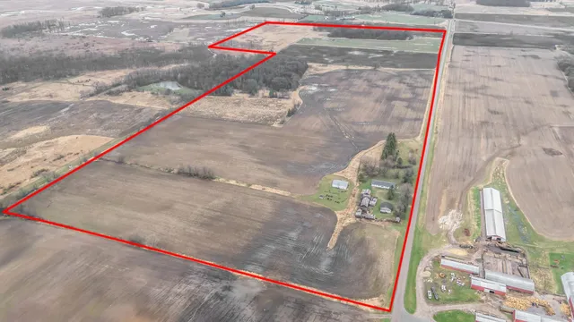 $1,200,000 | 9266 Town Line Road, Larsen, WI 54947