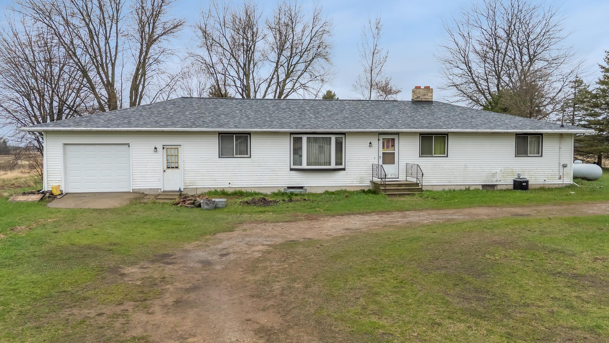 9266 Town Line Road Larsen, WI 54947 - Photo 1 of 34
