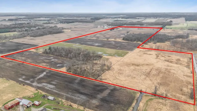 $1,200,000 | 9266 Town Line Road, Larsen, WI 54947