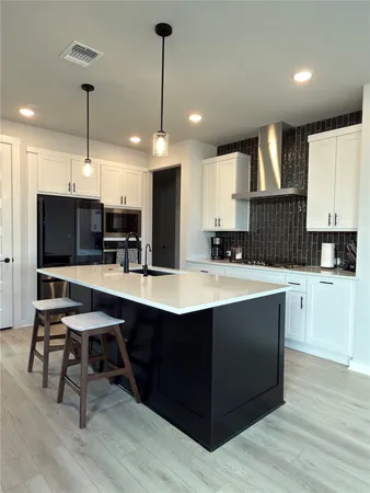 $2,350 | 109 High Vly Drive, Liberty Hill, TX 78642