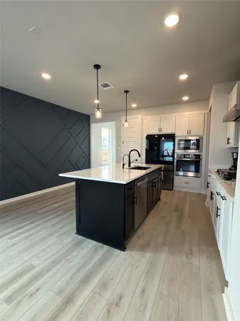 $2,350 | 109 High Vly Drive, Liberty Hill, TX 78642