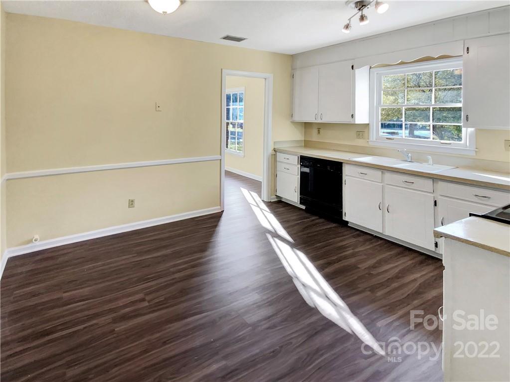 3209 Cross Winds Road Charlotte, NC 28227 - Photo 12 of 22 Gallery Image 12
