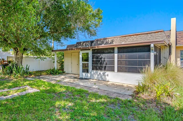 $297,500 | 9994 83rd Street North, Seminole, FL 33777