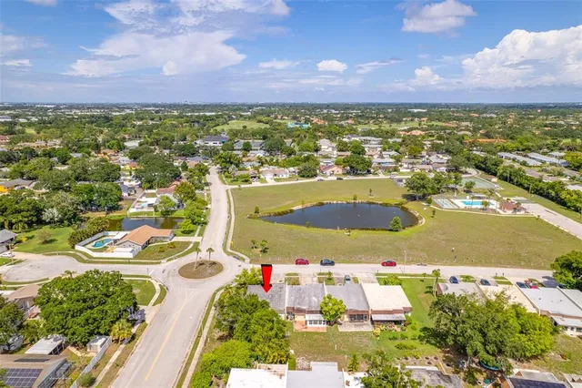 $297,500 | 9994 83rd Street North, Seminole, FL 33777