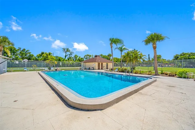 $297,500 | 9994 83rd Street North, Seminole, FL 33777