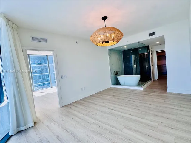 $14,500 | 700 Northeast 24th Street, Unit 2507, Miami, FL 33137